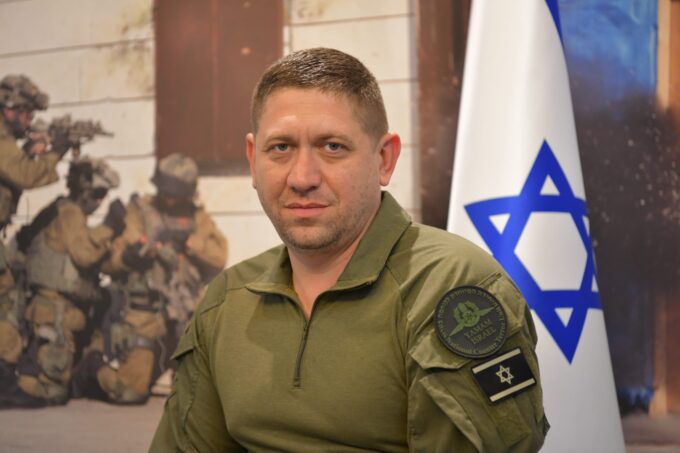 ⁦הצנחן | מכירה מוקדמת⁩ – תמונה ⁦2⁩